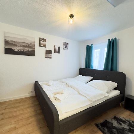 Klassen Apartments! Stadtnahes Ferienhaus* Mit Terrasse In Aulendorf * Fuer 6-8 Personen 외부 사진