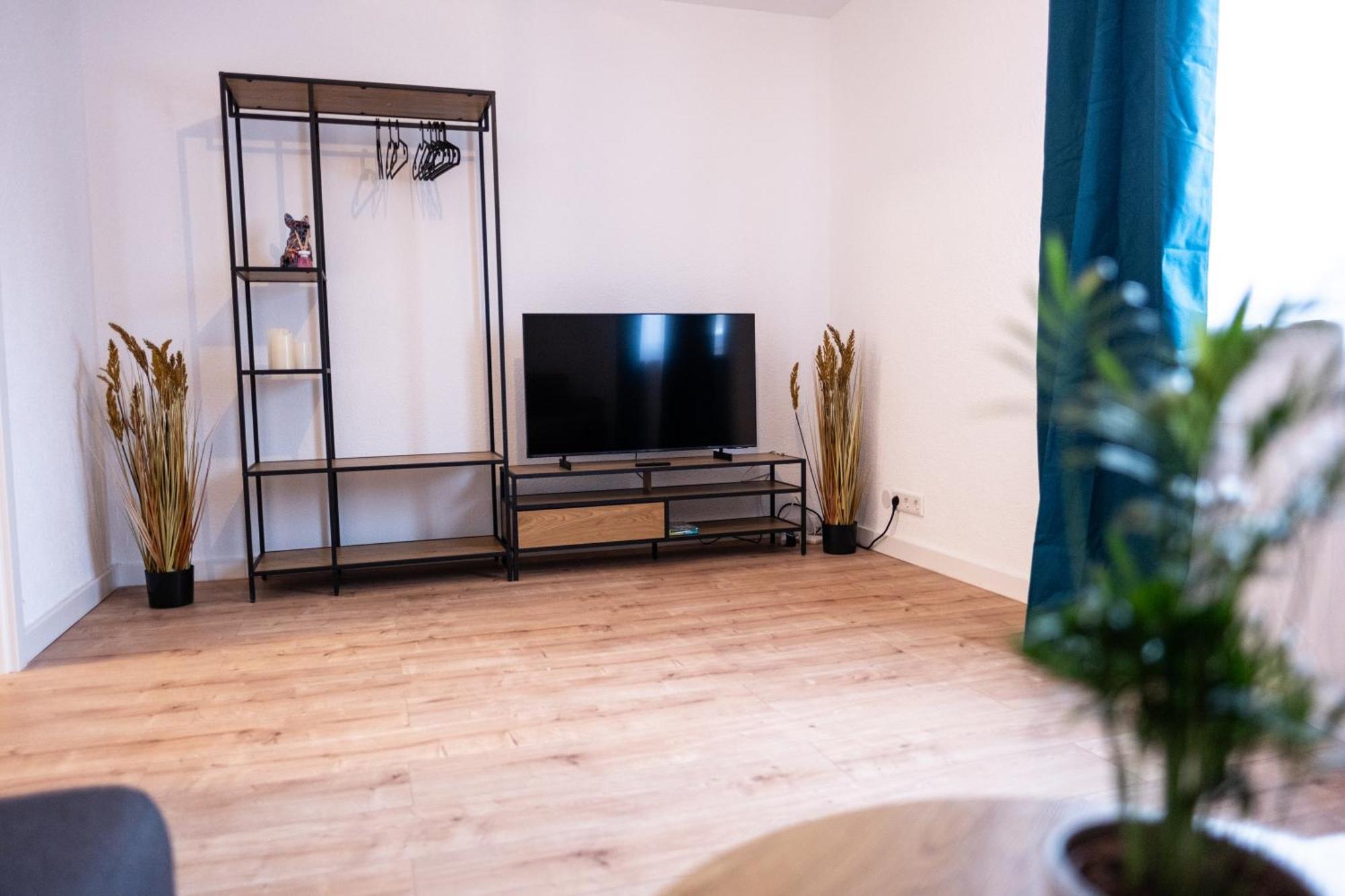 Klassen Apartments! Stadtnahes Ferienhaus* Mit Terrasse In Aulendorf * Fuer 6-8 Personen 외부 사진