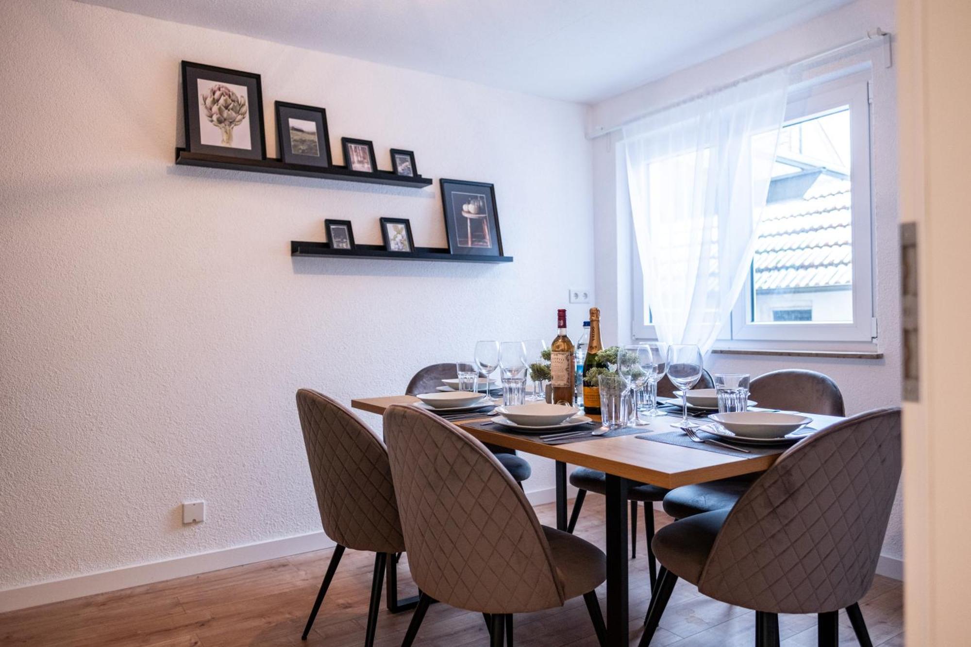 Klassen Apartments! Stadtnahes Ferienhaus* Mit Terrasse In Aulendorf * Fuer 6-8 Personen 외부 사진